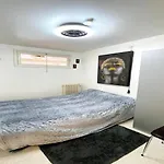 For 5 People With Sea View Apartman *