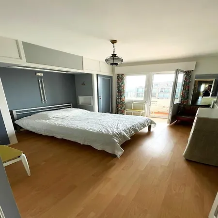 For 5 People With Sea View